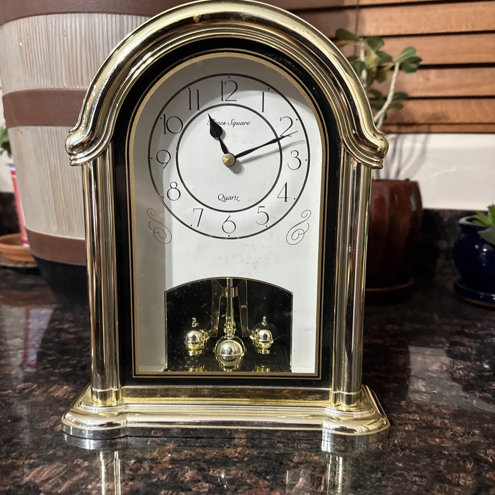 Pre-Owned Times Square Desk Clock with Pendulum
